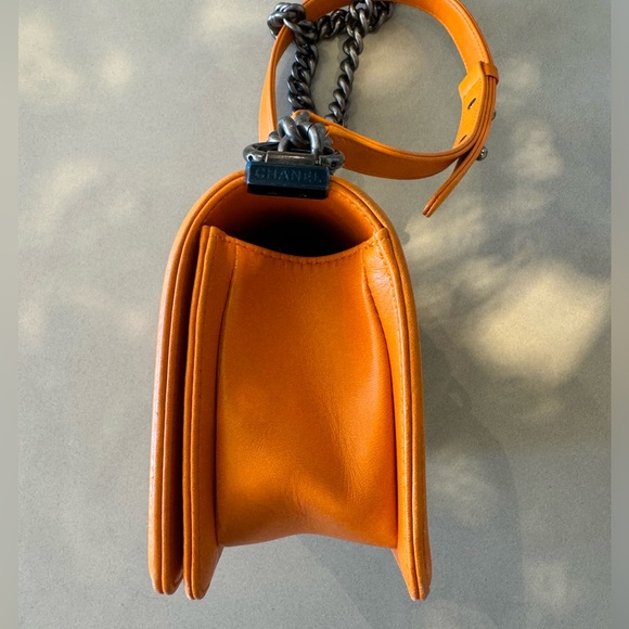 Chanel Boy Flap Bag Quilted Lambskin Old in orange - Picture 7 of 15